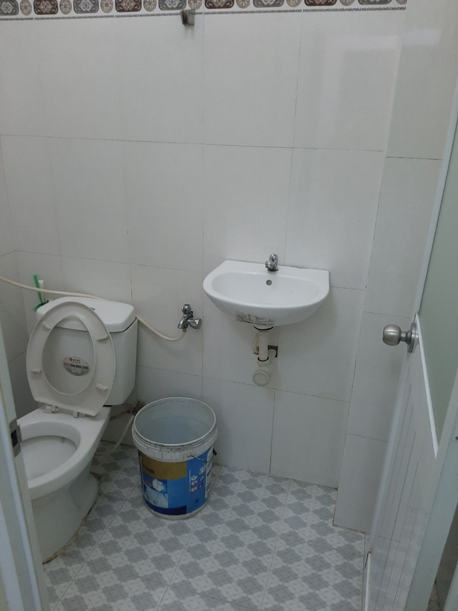 Nhà mặt tiền kinh doanh sầm uất, ngay trục đường Hiệp Bình, phường Hiệp Bình Chánh.