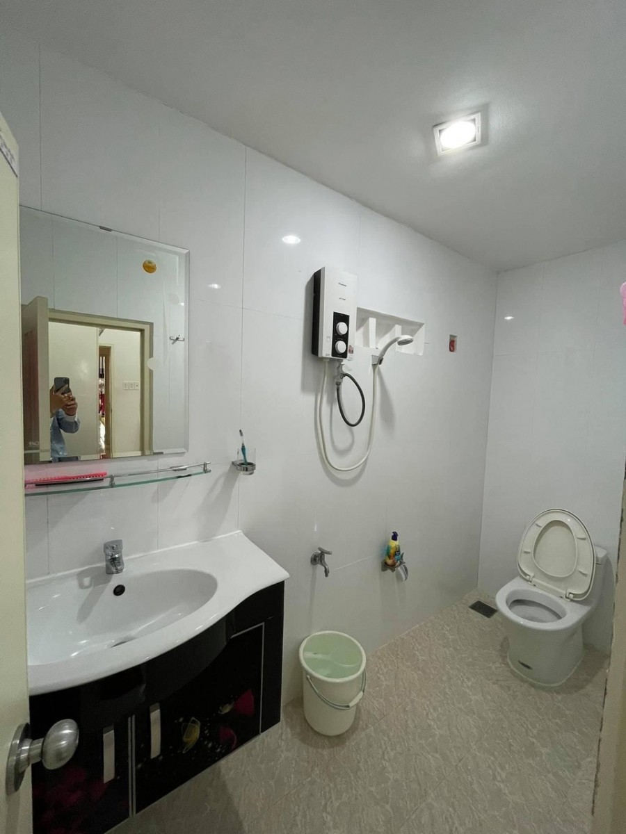 Huỳnh Văn Bánh, Phú Nhuận, hẻm 1 trục thẳng, mt xe hơi tránh, nhà mới 45m2, 2 tầng giá cực tốt
