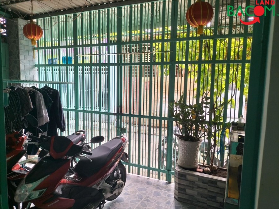 Bán nhà cấp 4 gần giáo xứ Bùi Thượng, phường Tam Hòa, cách đường Dã Tượng 200m