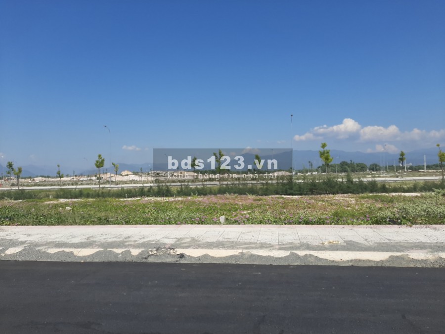 Cần thanh lý nhanh vài nội bộ Golden Bay, hướng tốt, vị trí đẹp