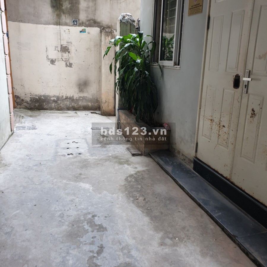 Anh mình bán nhà ở Hoàng Quốc Việt, đầy đủ tiện nghi, ngõ thoáng, 30m2*5 tầng, 2.9 tỷ