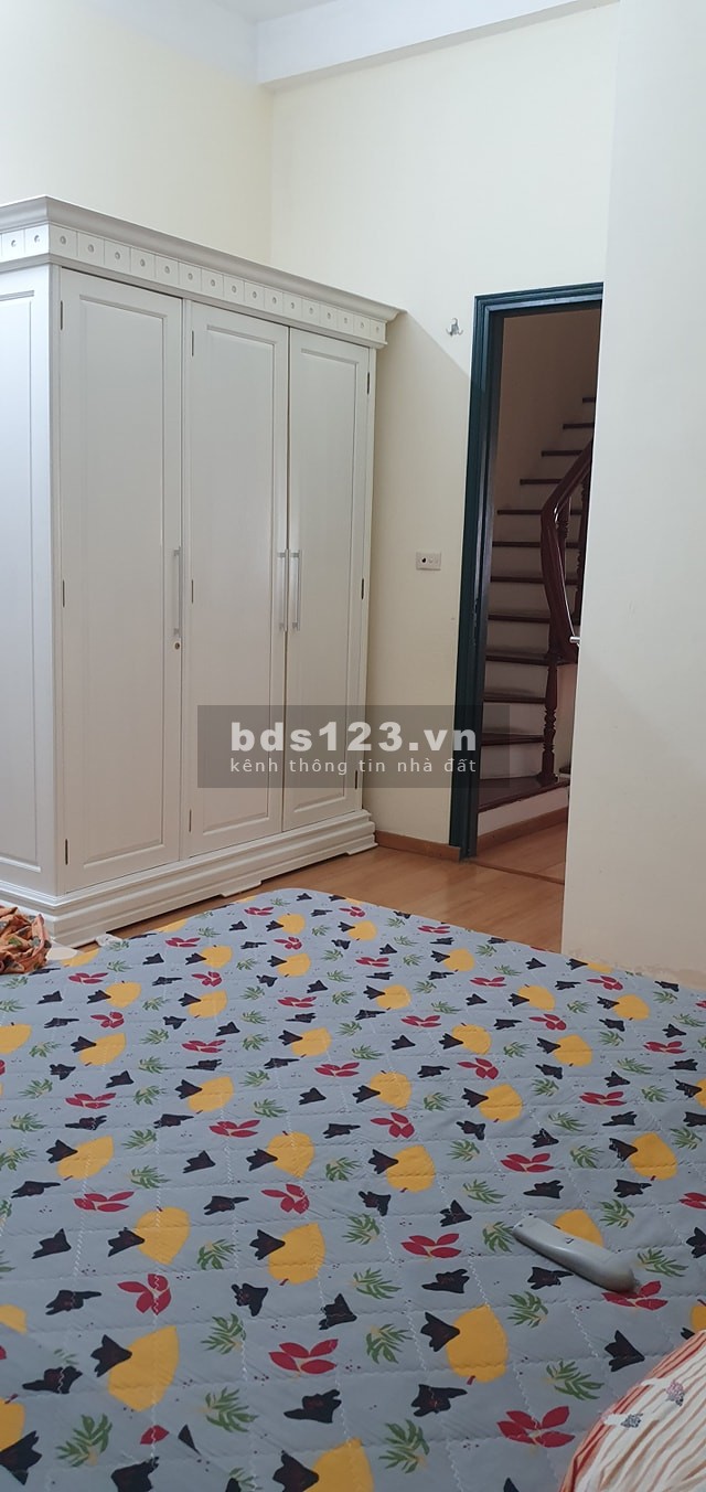 Bán nhà phố Trần Cung, diện tích 59m2, giá bán 4.3 tỷ, 5 tầng đúc