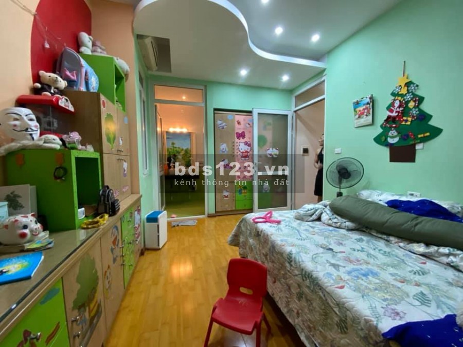 Bán Gấp Nhà Vương Thừa Vũ, Thanh Xuân 40m2, 5T, 3.4 Tỷ. Phân Lô Quân Đội