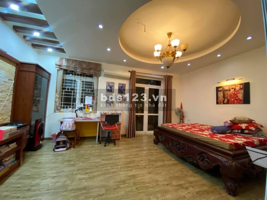Bán Gấp Nhà Vương Thừa Vũ, Thanh Xuân 40m2, 5T, 3.4 Tỷ. Phân Lô Quân Đội