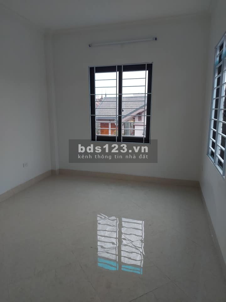 Giá 3.3 tỷ Phạm Văn Đồng 5 tầng đúc, dt 45m2, cách ngõ ô tô 50m2, thiết kế đẹp