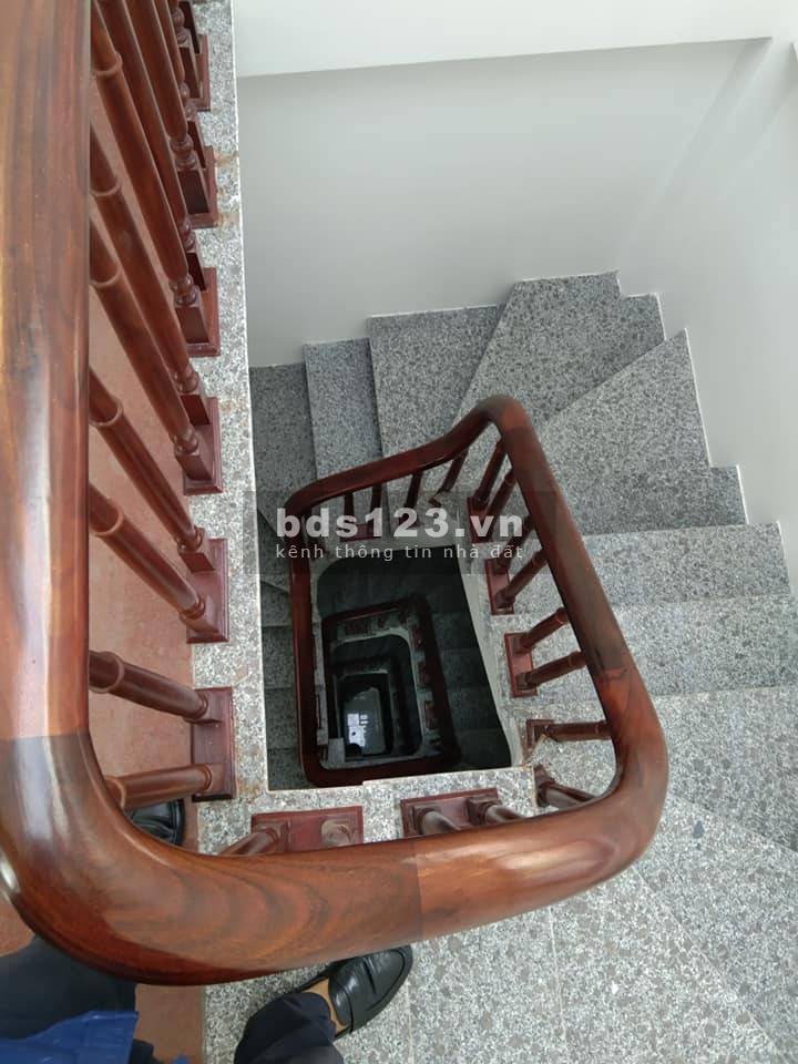 Nhà Đẹp Đông Ngạc, gần ô tô, diện tích 41m2, 5 tầng, giá bán 2.85 Tỷ