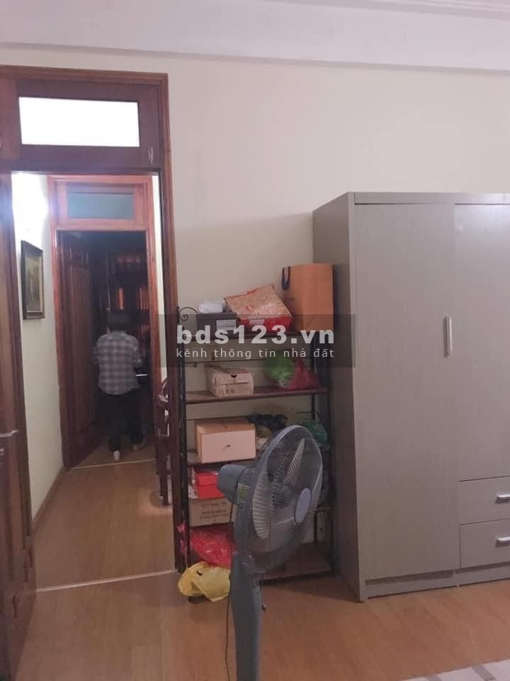 Bán gấp nhà Phố Tây Sơn, Đống Đa, 42m2 lên 5 tầng, MT4m, hơn 3tỷ8