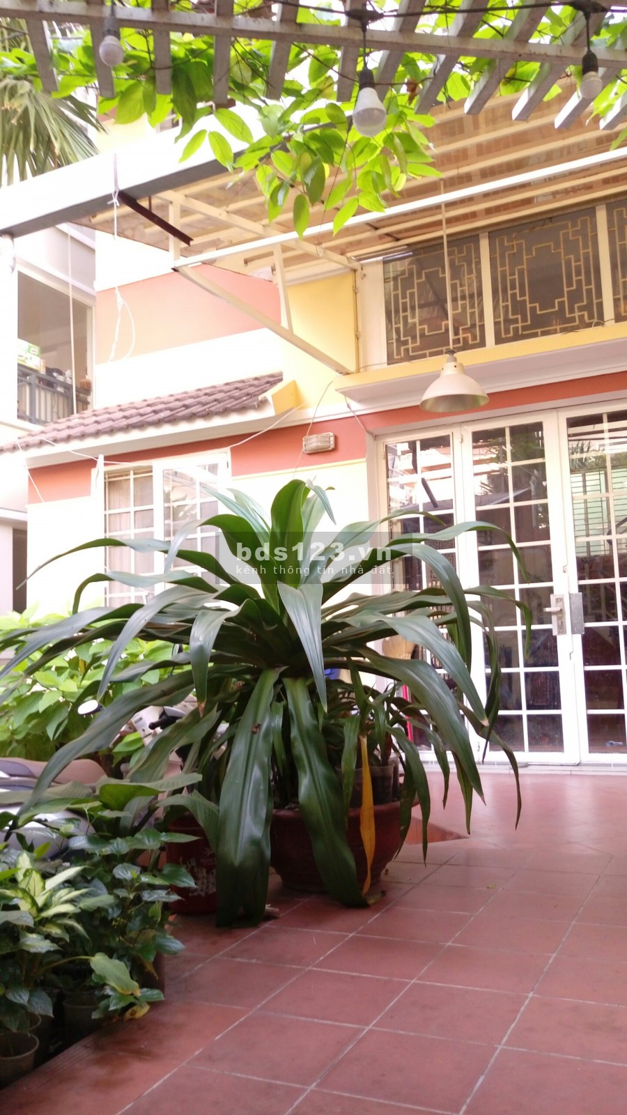 Cho thuê Villa Mặt tiền CX Phú Lâm D Nguyễn Văn Luông F10, Q6 30tr 4PN 0908330490