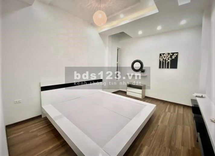Bán nhà Bùi Xương Trạch, Thanh Xuân, kinh doanh, gara ô tô tránh, 2 thoáng, 45mx5T, 5 tỷ 7