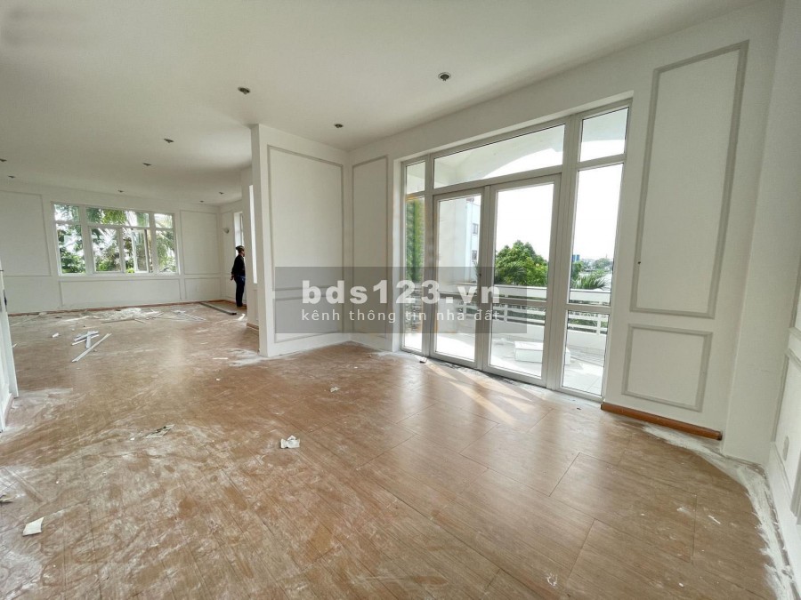 Cho thuê Villa sân vườn hồ bơi Kinh doanh mọi ngành nghề 560m2 Nguyễn văn hưởng Thảo điền Quận 2