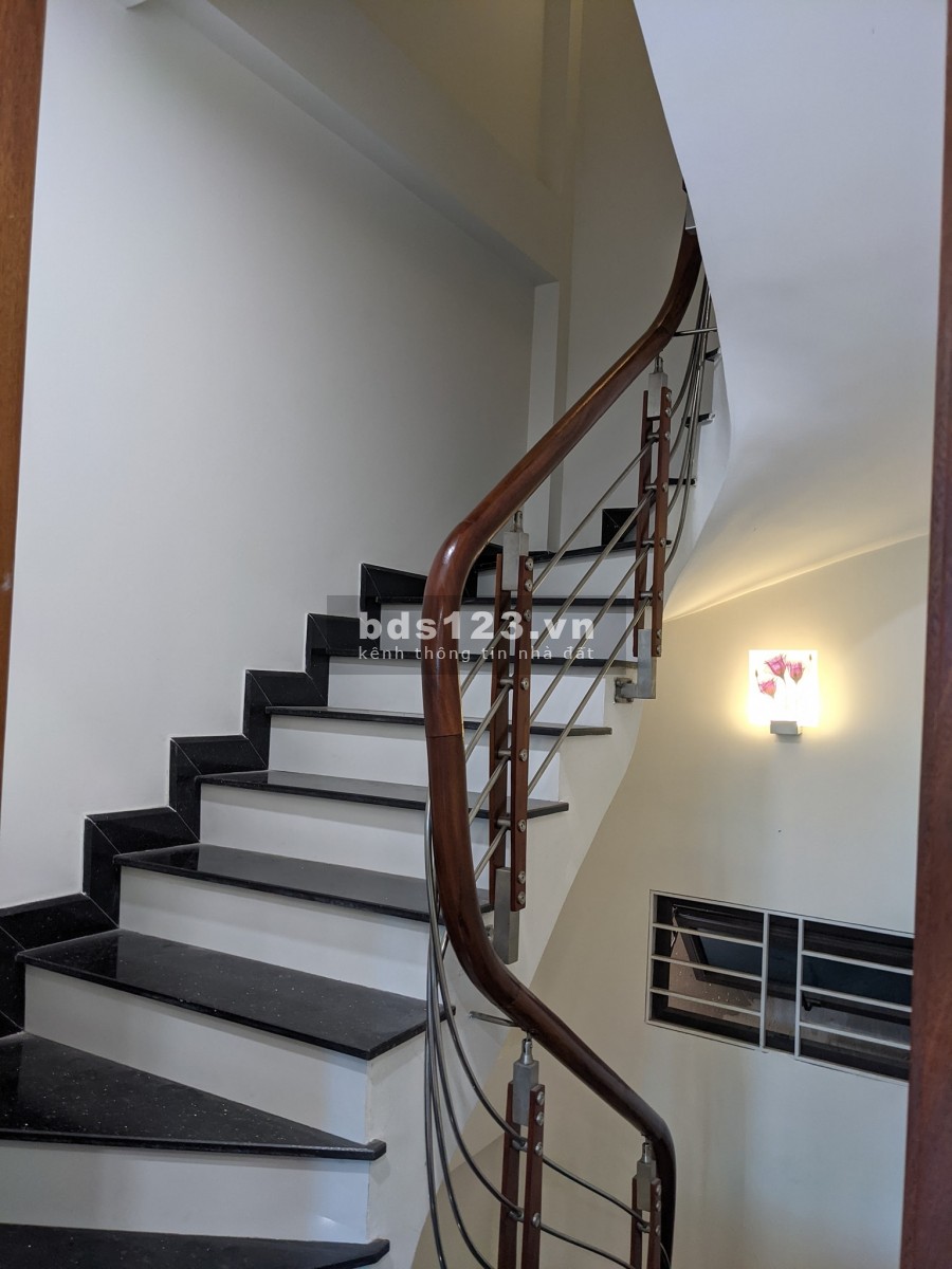 Bán nhà 32,1m 5 tầng, Tây Mỗ, ô tô KIA qua nhà giá chỉ 2,65 tỷ chỉ 1 căn duy nhất