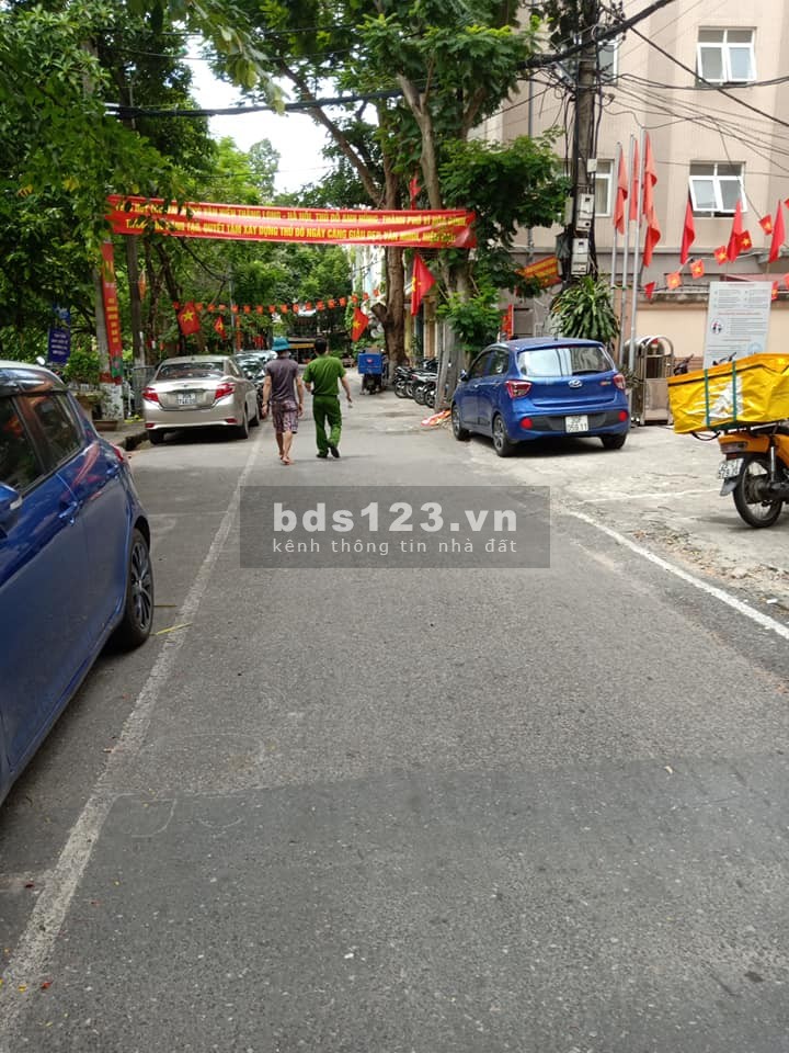 Cần bán nhà Quận Hoàng Mai, dt dt 117m2, giá 21.5 tỷ, view hồ Kim Đồng kinh doanh, miễn trung gian