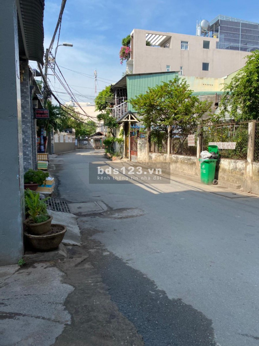 Bán nhanh nhà số đường 11 P. Bình Trưng Tây Q. 2, 1 trệt 2 lầu đúc, giá 5,6 tỷ còn TL 0915698839