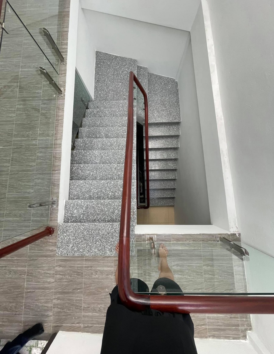 Siêu phẩm Thanh Xuân, ô tô cách nhà 15m, ngõ 3 gác, dt 40m2, 5 tầng, giá 3.65 tỷ, lh 0777833883(A Sơn)