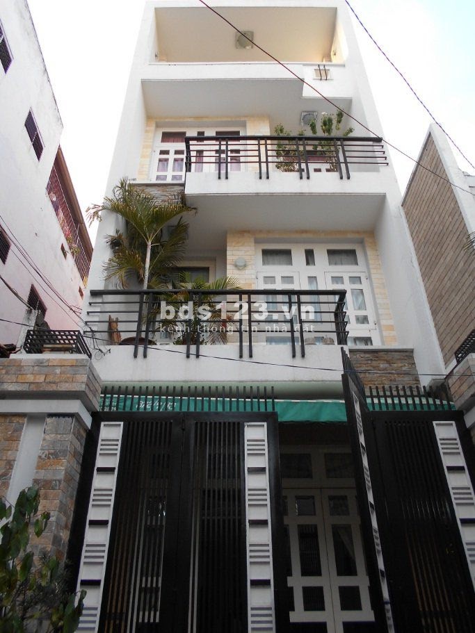 Bán nhà 2 lầu, 4 phòng ngủ tại Hiệp Thành Quận 12. hẻm xe hơi, đường lớn, có ban công