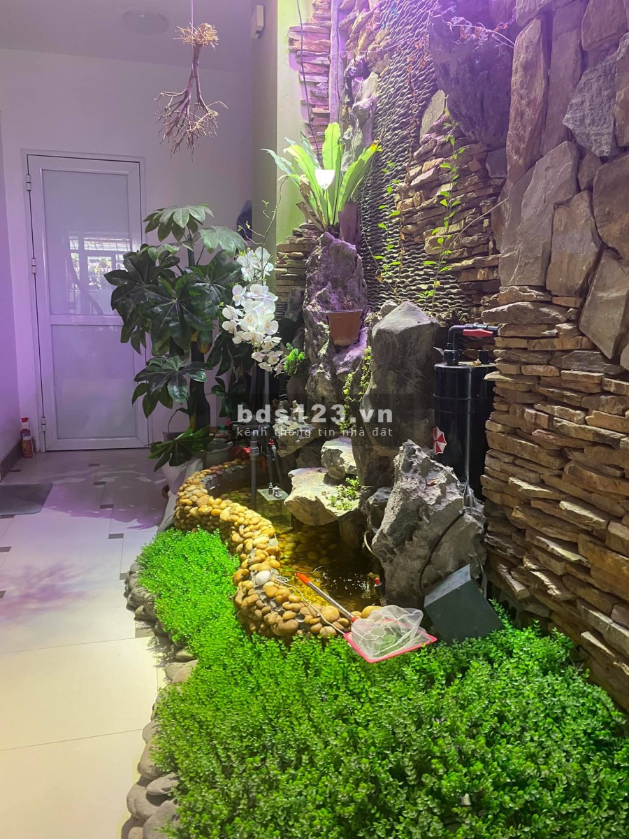 Quang Hiển Nhà đất Long Biên liên hệ 0967913585 Bán nhà Nguyễn Văn Cừ, sổ đỏ