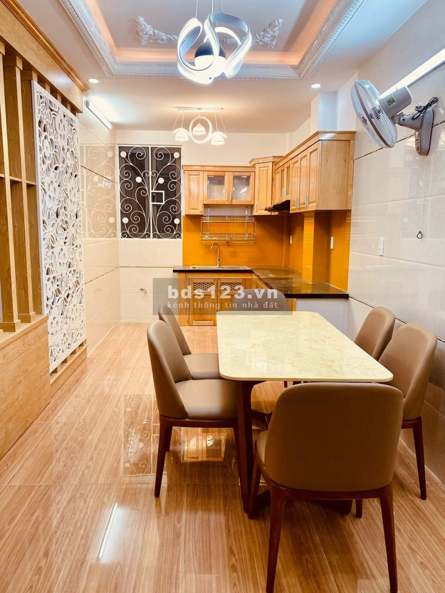 Hẻm xe hơi lô góc Nguyễn Văn Lượng, dt 102m2, 5 tầng đúc, giá 8.9 tỷ, tặng nội thất