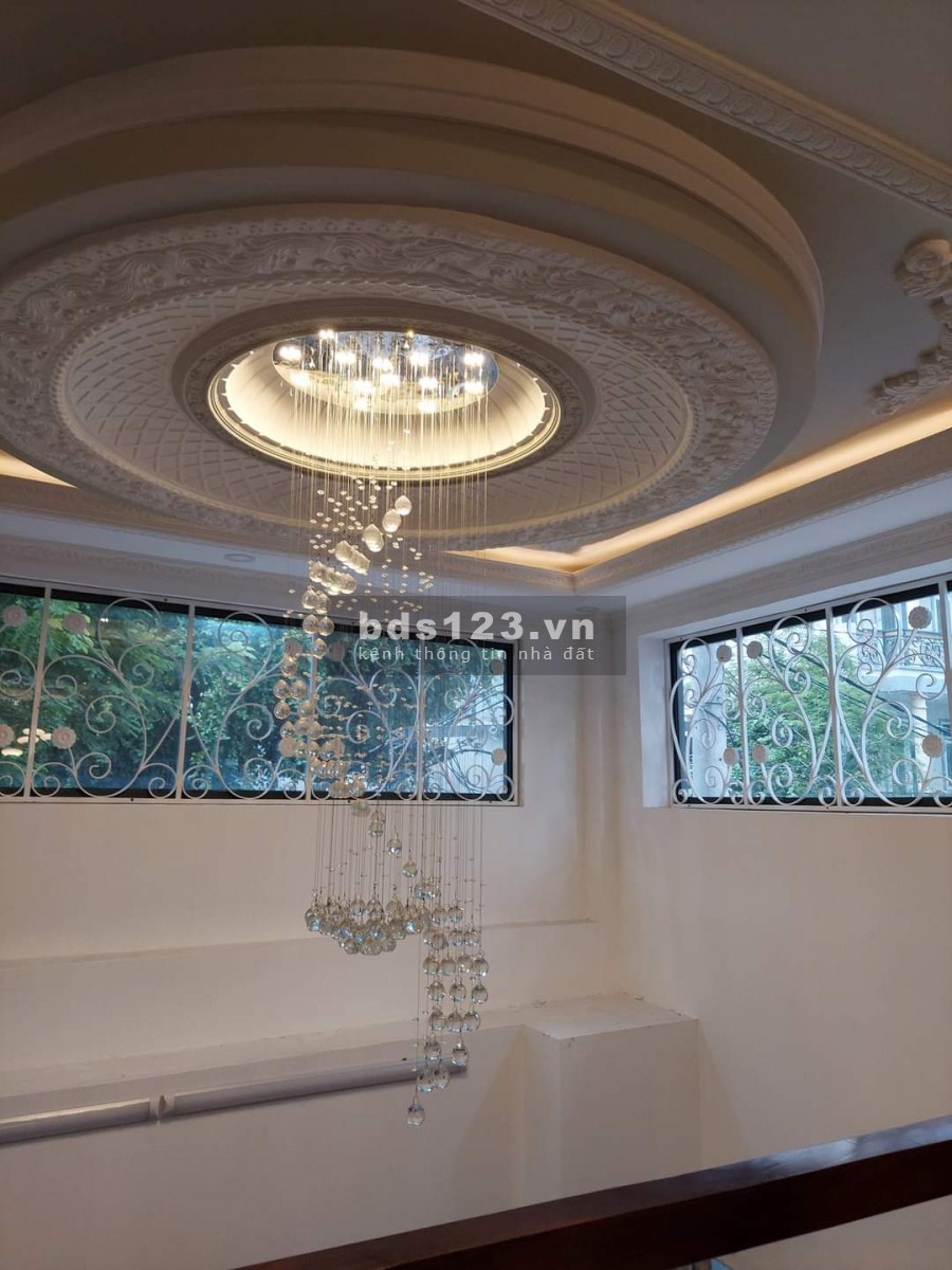 Hẻm xe hơi lô góc Nguyễn Văn Lượng, dt 102m2, 5 tầng đúc, giá 8.9 tỷ, tặng nội thất