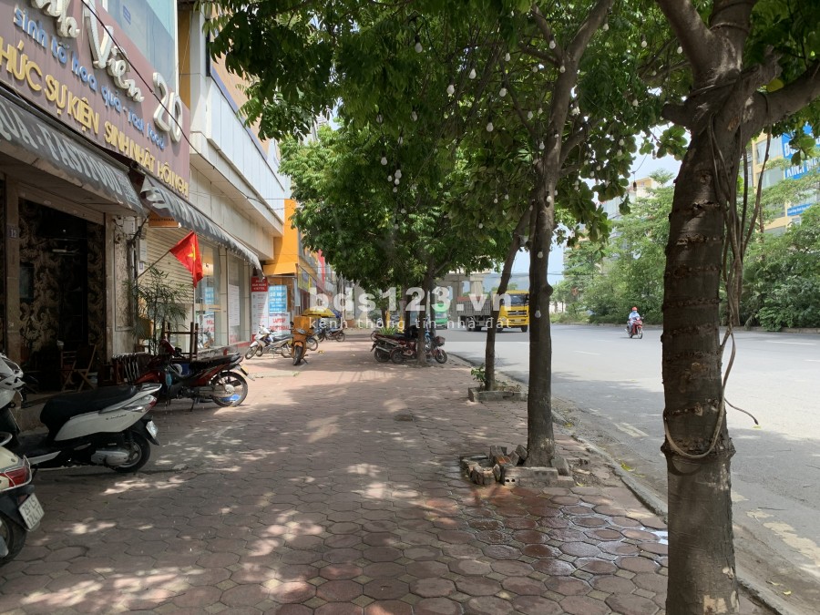 Bán nhà mặt phố, kinh doanh cực đỉnh, Ngã tư Nhổn, 76m2, giá 14.5 tỷ