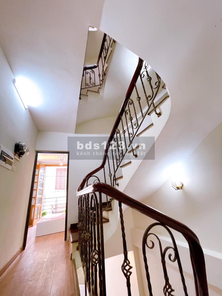 Giá rẻ chung cư mi ni Phú Mỹ giao Nguyễn Hoàng Mỹ Đình, dt 63m2, 5 tầng, full đồ giá 4.8 tỷ, 9 phòng