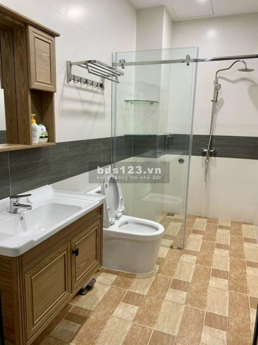 Chính chủ cho thuê nhà nguyên căn không qua trung gian, còn mới, đúc kiên cố