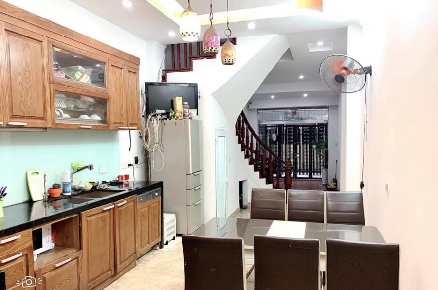 Bán nhà Thái Thịnh, 4 tầng x55m2, nhà mới ở ngay, kinh doanh hoặc cho thuê giá 6.5 tỷ