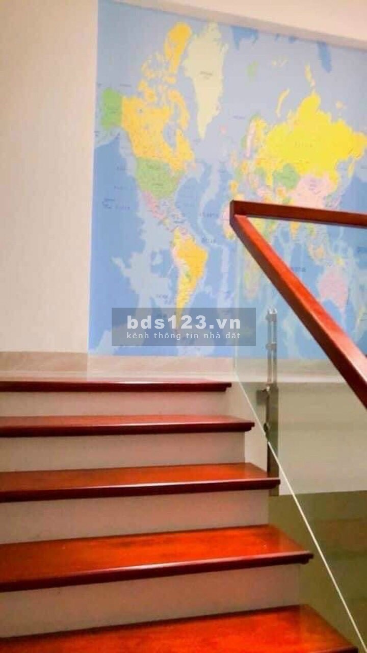 Bán nhà 3 tầng mặt chợ Hải Tân, TP HD, 87.75m2, mt 4.5m, 3 ngủ, KD buôn bán sầm uất