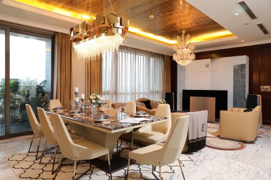 Bán căn hộ 2PN 88M2 D Le Roi Soleil Quảng An, giá 5,8 tỷ liên hệ 0975716432