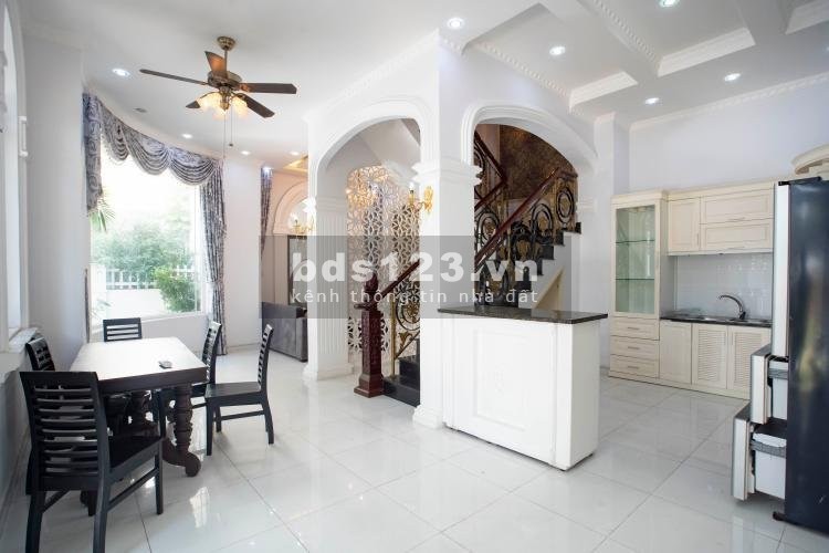 Cho thuê villa sân vườn trệt 2 lầu 3PN có NTCB nội bộ Trần Não