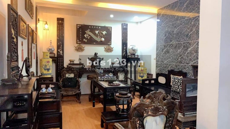 Bán gấp nhà 54m ngõ Kim Mã, kinh doanh văn phòng, ô tô vào nhà