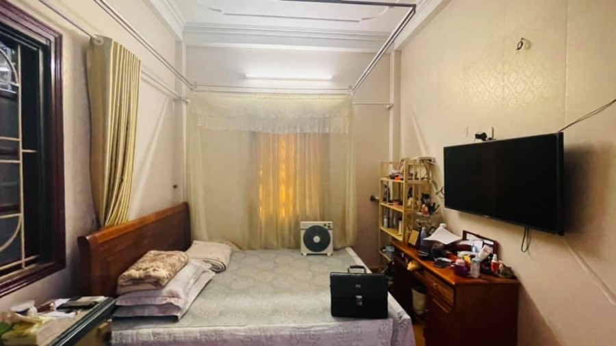 Bán nhà Tam Trinh, Hoàng Mai, 52m2 x 4T, MT 4.2m, phân lô, ô tô, chỉ nhỉnh 6 tỷ. LH 0966456918