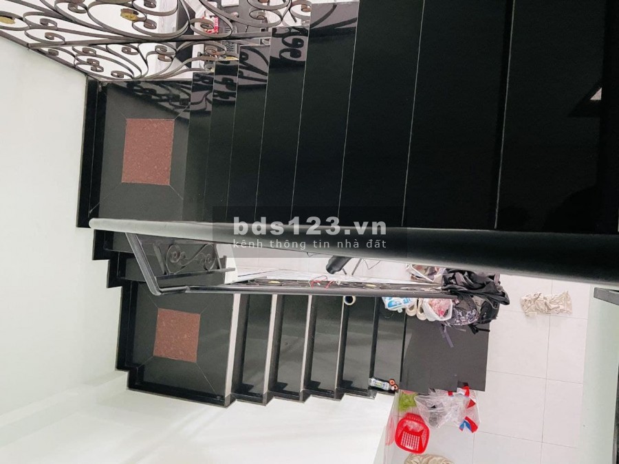 Nhà hẻm 8m,sát mặt tiền, diện tích 60m2, khu Vip Tân Quý, Tân Phú, giá chỉ 7.5 tỷ