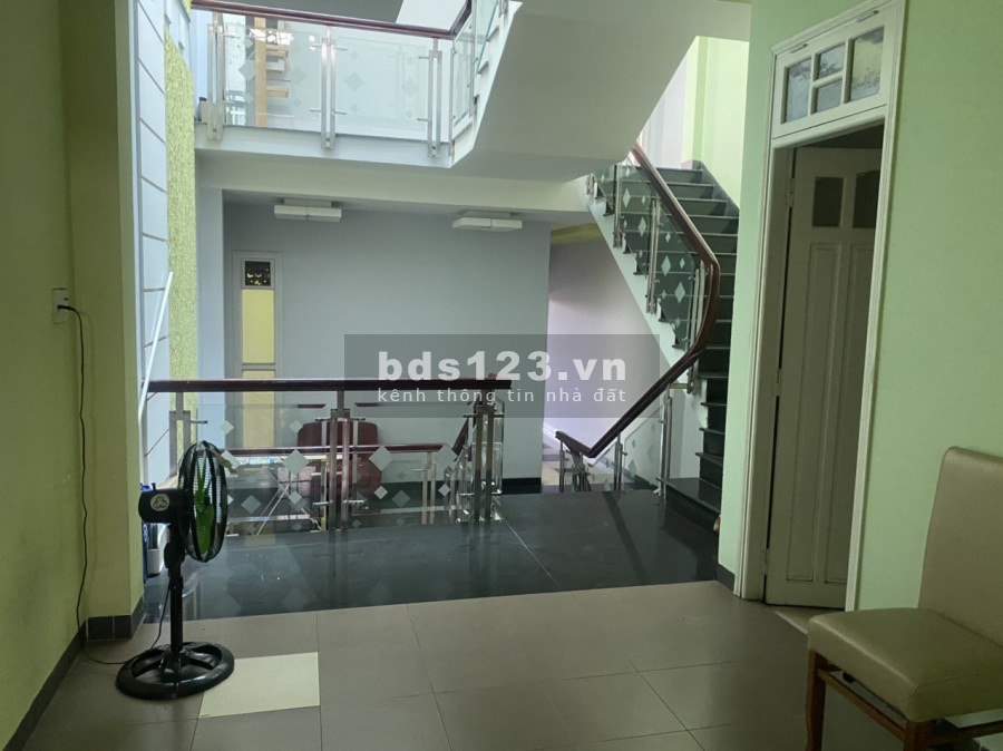 Siêu phẩm nhà 4 tầng, full nội thất, view biển mặt tiền Nguyễn Tất Thành, giá 13 tỷ