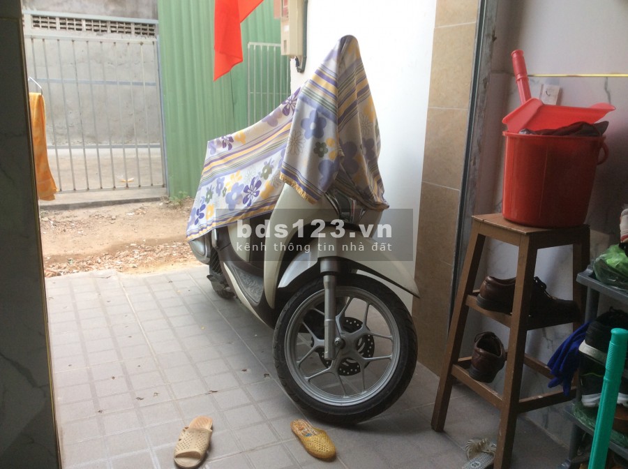 Nhà nguyên căn quận Bình Thạnh, có sẵn 2 camera phía trước,…