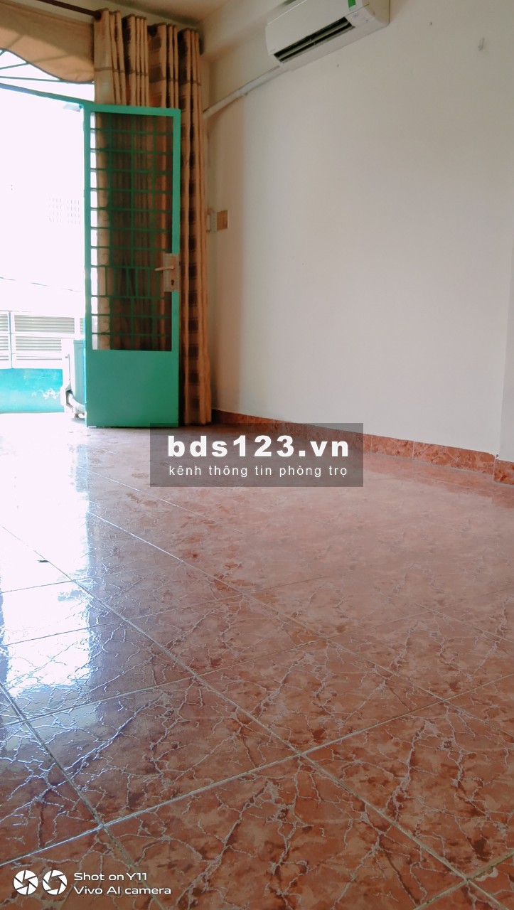 Phòng máy lạnh, cửa sổ sạch đẹp mát mẽ gần Lữ Gia, giá cho thuê 2.5 triệu/tháng