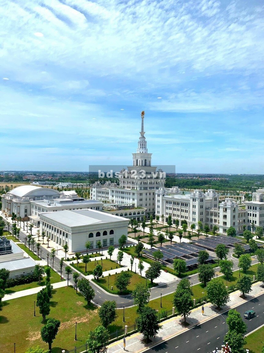 Chính chủ cần tiền bán gấp 2 phòng ngủ, view Đại học quốc tế, 2.5 Tỷ