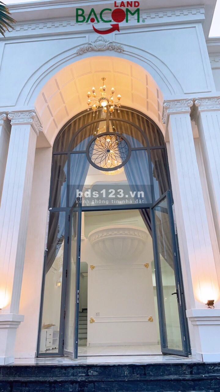 Bán biệt thự mini sang trong phường Tân Phong, dt 220m2, giá chỉ 2.2 tỷ, chính chủ
