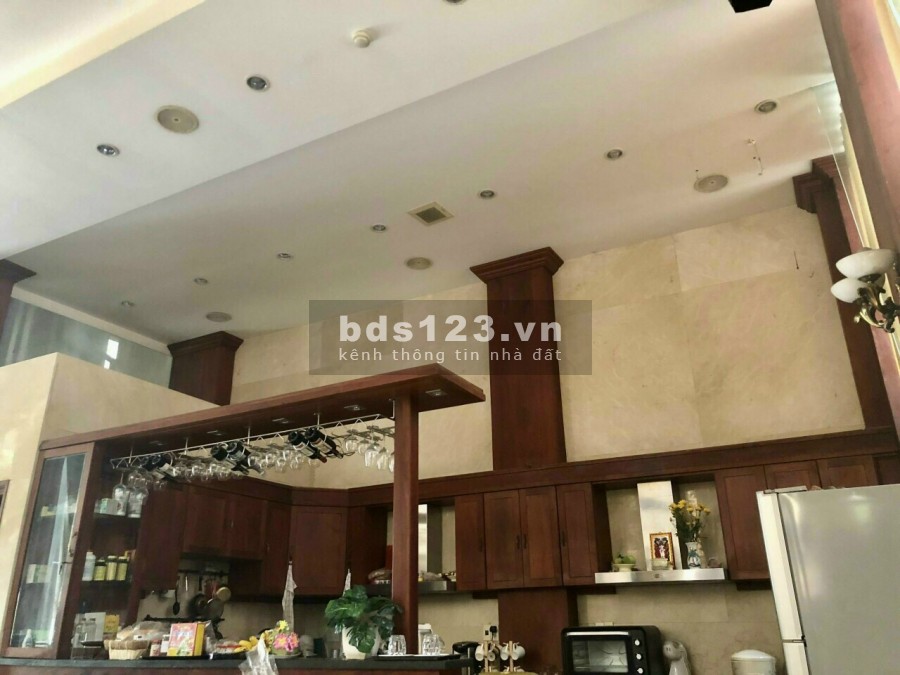 Bán Biệt Thự Quận 8, giá rẽ nhất khu vực diện tích 250m2, 3 tầng, lhcc