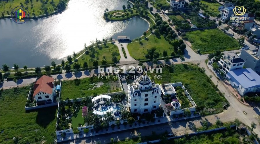 Tối cần bán mảnh đất nhìn sang vườn hoà new City phố Nối, giá 1.3 tỷ