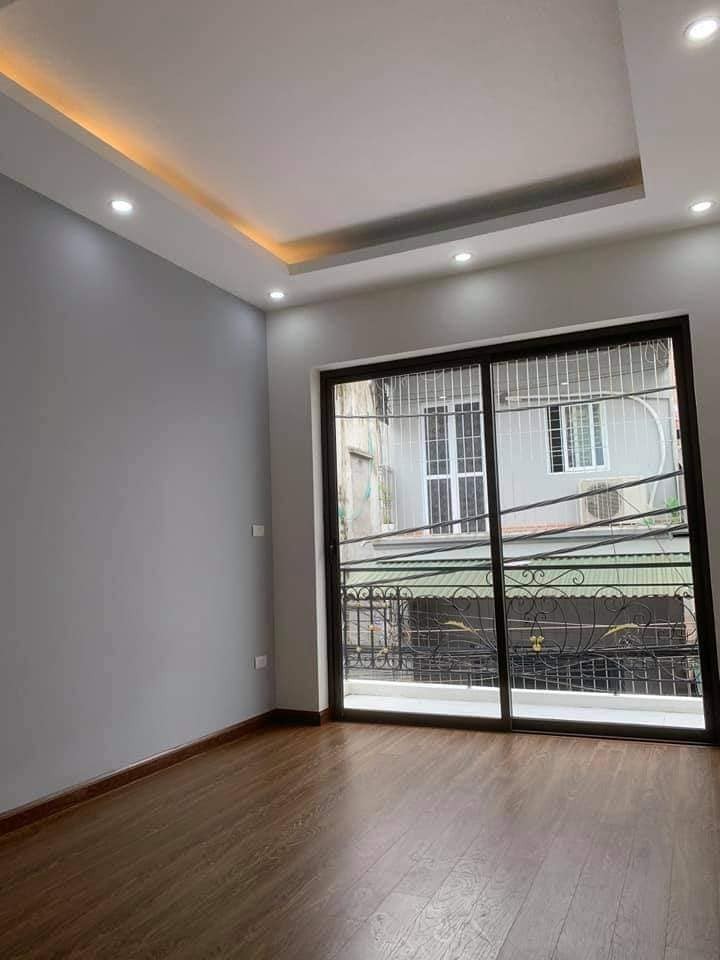 Bán nhà Định Công Hạ, Hoàng Mai diện tích 45m2 x 5T, ôtô lô góc giá 4.45 tỷ