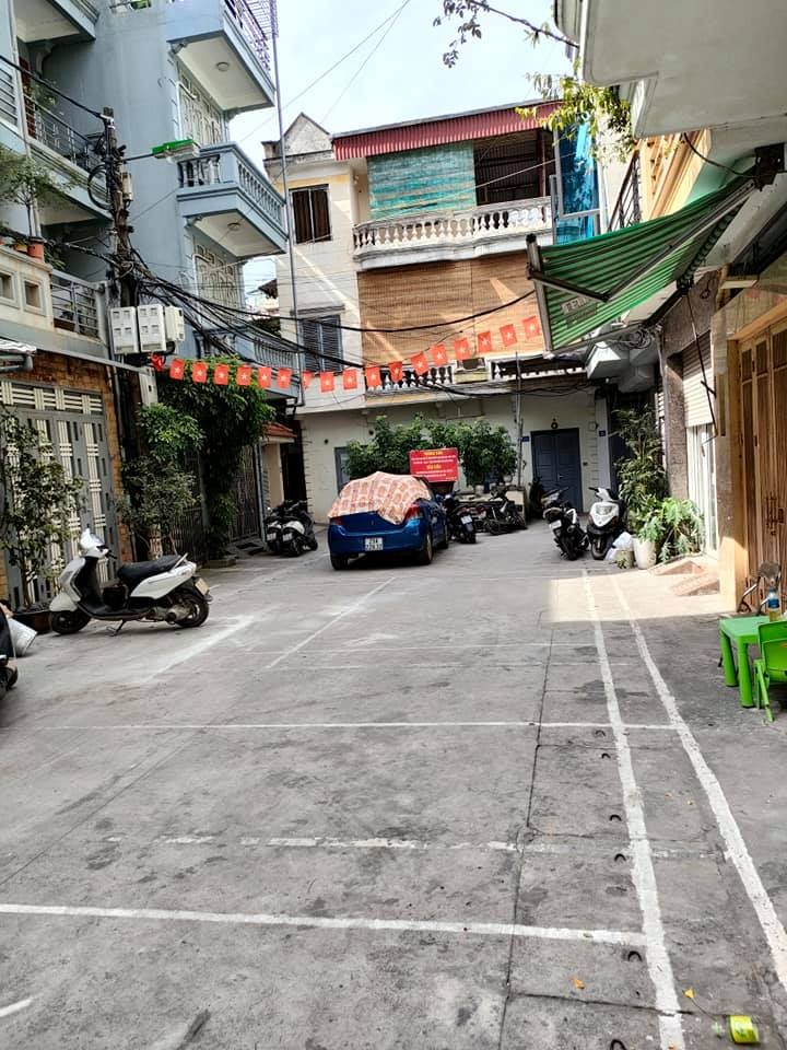 Nhà đẹp phân lô ô tô tránh Hoàng Hoa Thám 57m2*4T, giá chỉ 5.5 tỷ