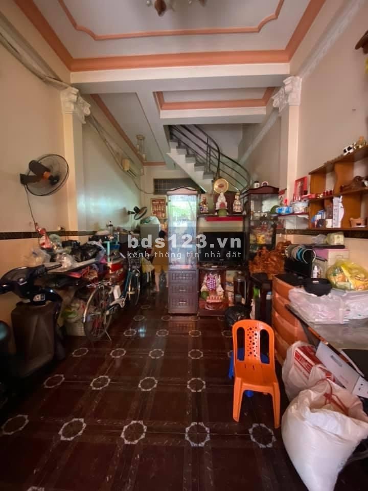 Nhà Hòa Hảo Quận 10 cách mặt tiền đúng 2 căn diện tích 44m2, lhcc