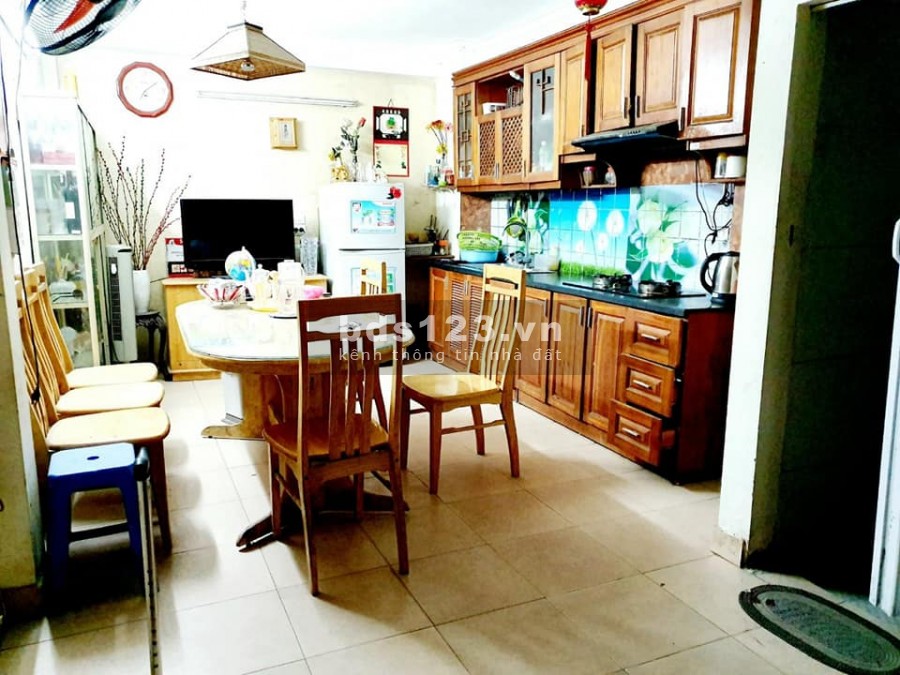 Yên Hòa, Cầu Giấy, khu kinh doanh ngày đêm, đi lai thuận tiện dt 33m2, 5,5 tầng, giá 3,2 tỷ