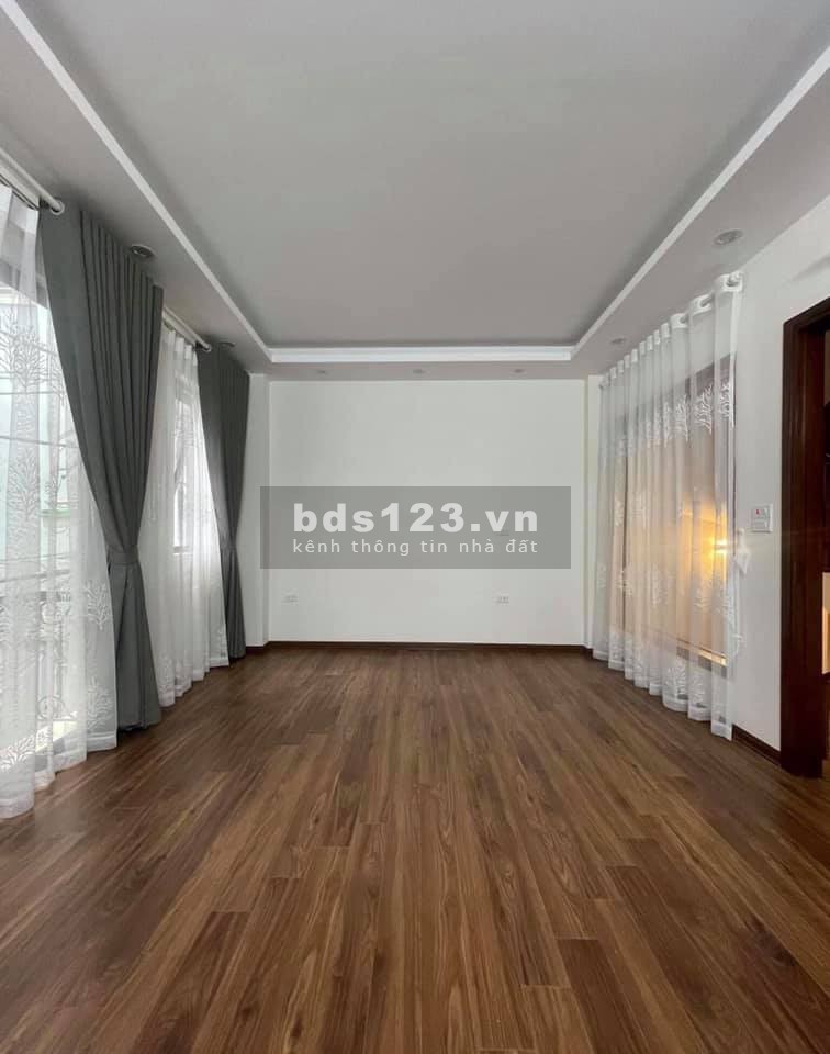 Rẻ và Đẹp, Nhà Trương Định 45m2, đúc kiên cố 5 tầng, giá bán 3.75 tỷ