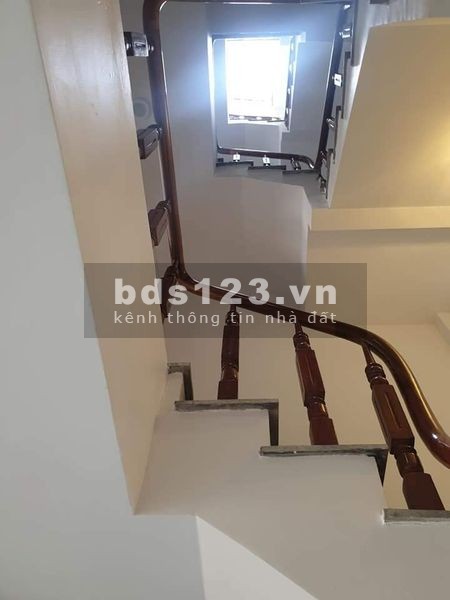 Rẻ và Đẹp, Nhà Trương Định 45m2, đúc kiên cố 5 tầng, giá bán 3.75 tỷ