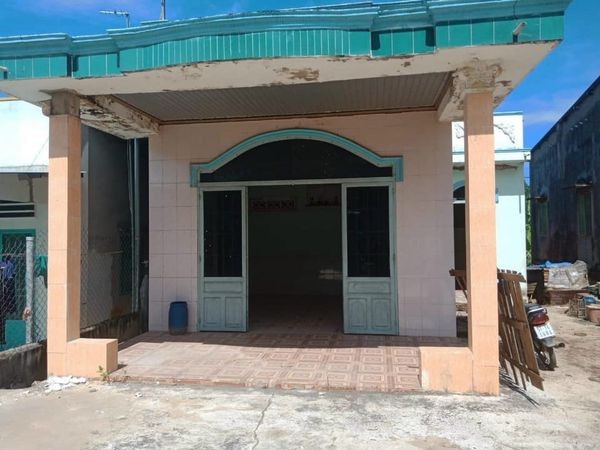 Bán căn nhà cấp 4 ở tân an, vĩnh cửu sổ riêng 999tr, sổ riêng thổ cư