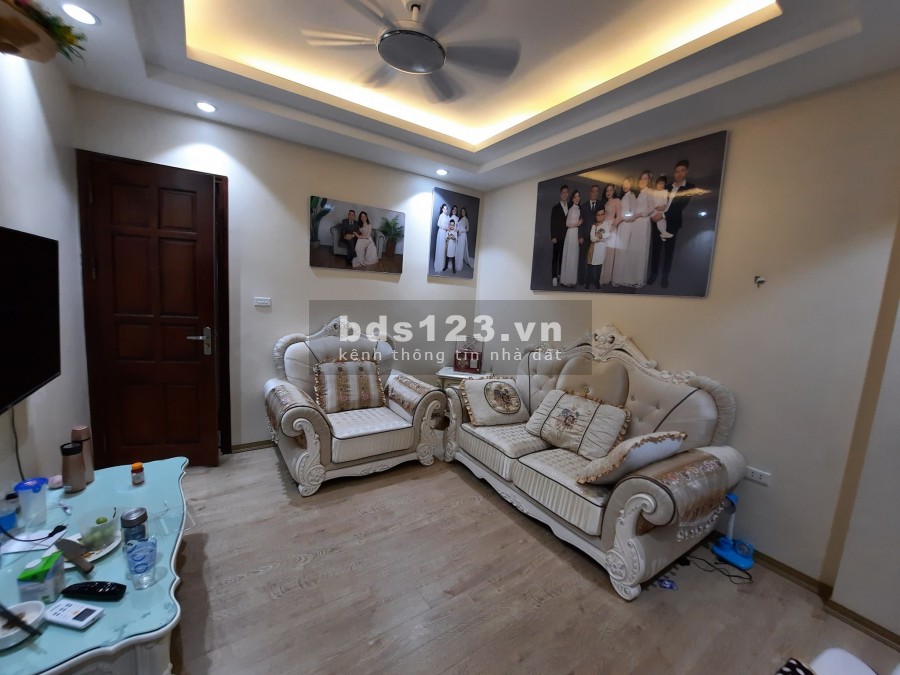 Nhà nguyên căn đẹp về ở ngay, chủ để lại toàn bộ nội thất, 4 tầng đúc, giá 4.6 tỷ