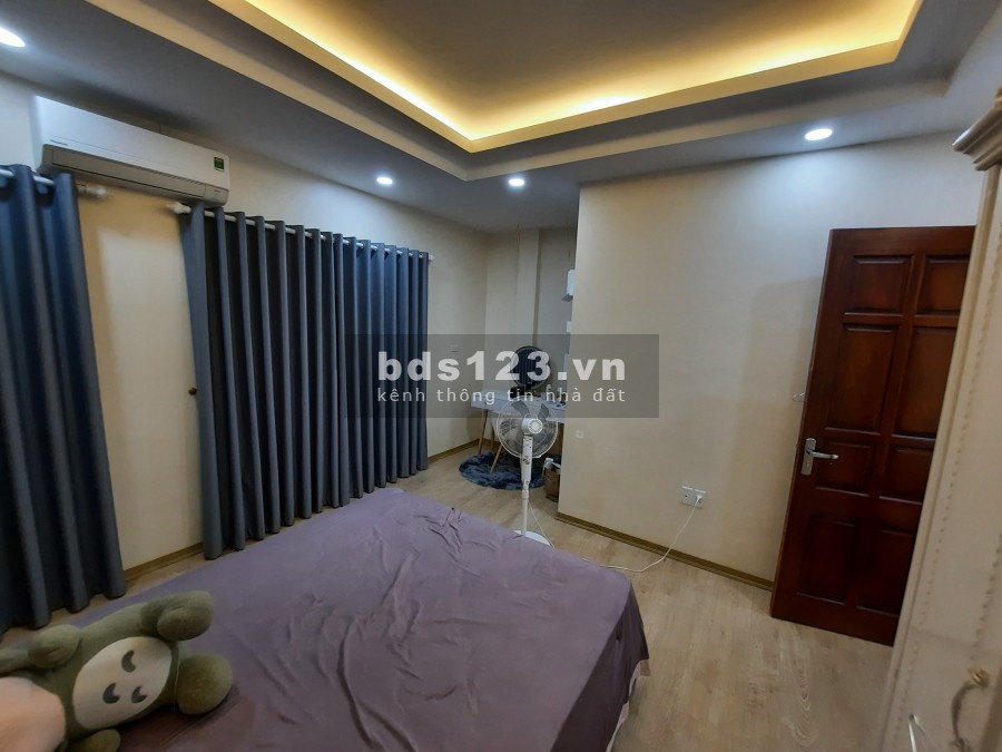Nhà nguyên căn đẹp về ở ngay, chủ để lại toàn bộ nội thất, 4 tầng đúc, giá 4.6 tỷ