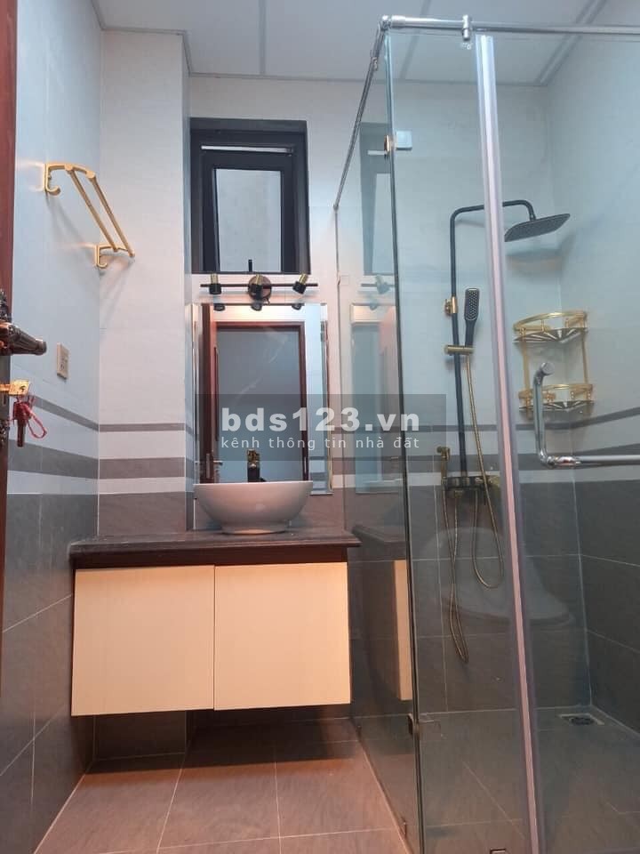 Duy nhất 1 căn tại Quận Long Biên diện tích 30m2 giá 2 tỷ, đúc 4 tầng kiên cố