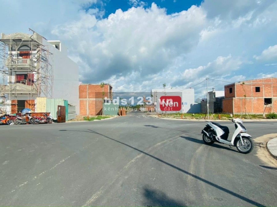 Bán đất nền 85m2 trục d35 kdc Hồng Loan giá 2.55 tỷ vị trí đẹp tiện kinh doanh đầu tư sinh lợi cao